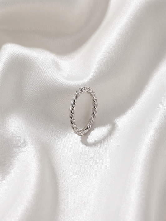 Endeless mini hoop oorring
